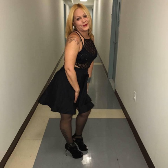 Dress - Picture 2 of 2